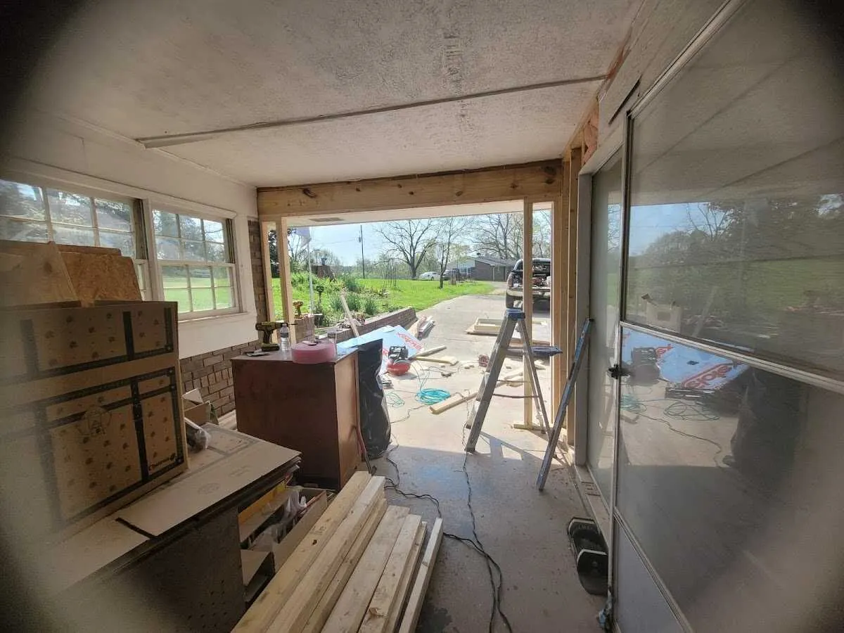 Air movers and dehumidifier for Water Mitigation Services in Nashua